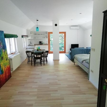 Waldhaus Pat Apartment Galambok ภายนอก รูปภาพ